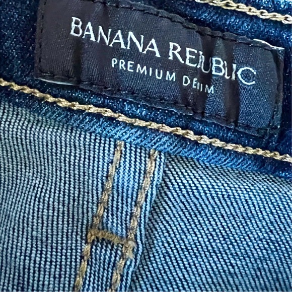 Banana Republic Mid-Rise Skinny Jean - 25P - Picture 8 of 10